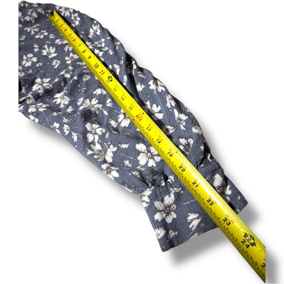 Dress Forum Free People Gray/Purple Blouse with Bishop Sleeves and Relaxed Fit - Picture 12 of 16